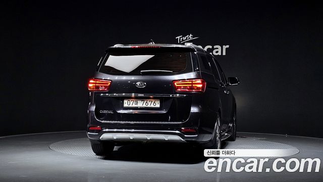 Kia Carnival из Кореи Encar