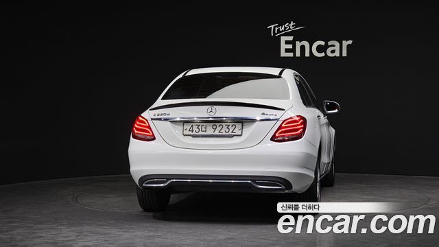 Mercedes-Benz C-Class C220 d 4MATIC — пробег 182 431 км — фото 4 из 5