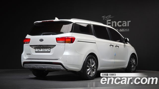 Kia Carnival из Кореи Encar