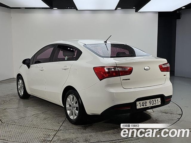 Kia pride из Кореи Encar