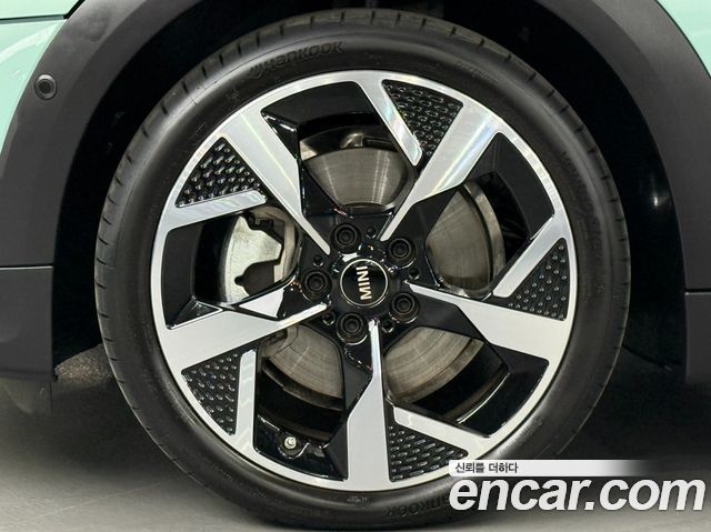 Mini Cooper Convertible Favoured — пробег 4 165 км — фото 5 из 5