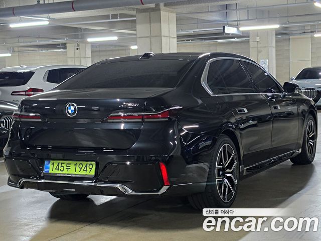 BMW 7-Series 740i xDrive M Sport — пробег 5 014 км — фото 2 из 5