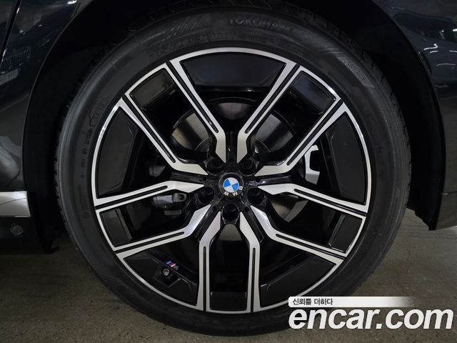 BMW 7-Series 740i xDrive M Sport — пробег 5 014 км — фото 5 из 5