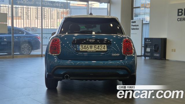 Mini Cooper 5Door Classic Third Generation — пробег 39 961 км — фото 3 из 5