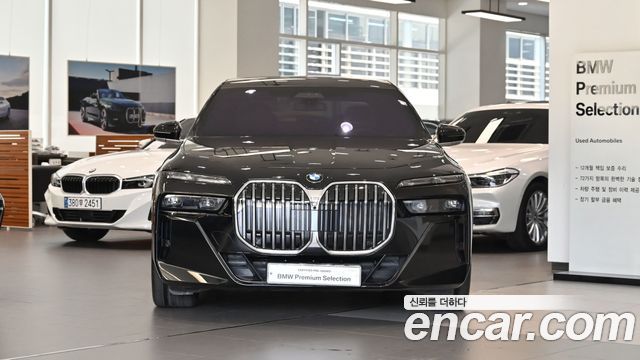 BMW 7-Series 740d xDrive M Sport — пробег 14 134 км — фото 2 из 5