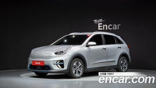Kia Niro Noblesse — пробег 68 353 км — фото 1 из 5