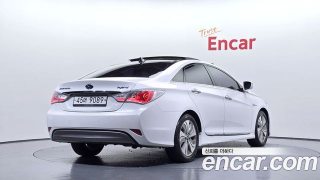 Hyundai Sonata 2.0 Premium — пробег 123 102 км — фото 2 из 5
