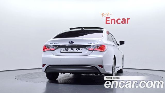 Hyundai Sonata 2.0 Premium — пробег 123 102 км — фото 4 из 5