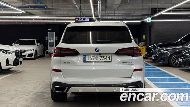 BMW X5 xDrive 45e M Sport — пробег 60 700 км — фото 4 из 5