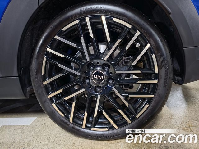 Mini Cooper 5 Door Favoured — пробег 9 860 км — фото 5 из 5