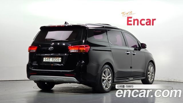 Kia Carnival из Кореи Encar