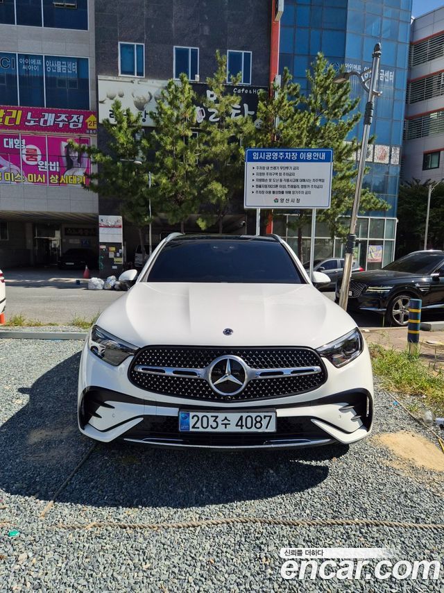 Mercedes-Benz GLC-Class GLC300 4MATIC — пробег 22 615 км — фото 1 из 5