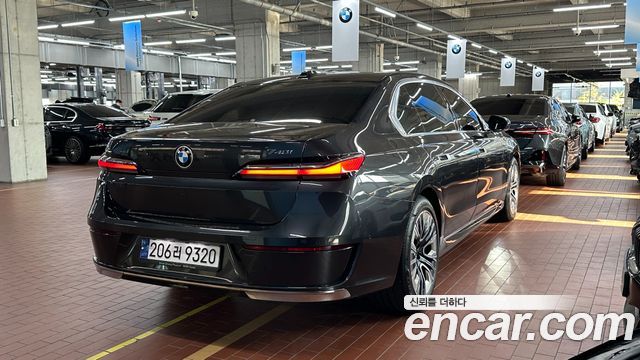 BMW 7-Series 740i sDrive Design Pure Excellence — пробег 14 804 км — фото 2 из 5