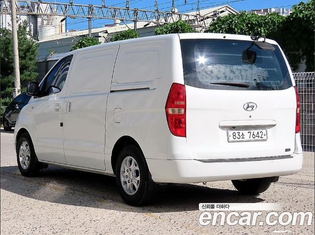 Hyundai Starex 3-Seater VAN CVX Luxury — пробег 222 516 км — фото 3 из 5