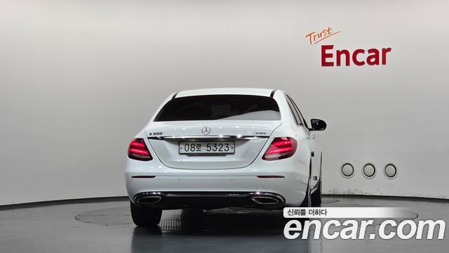 Mercedes-Benz E-Class E300 4MATIC AV Intelligent Drive — пробег 131 504 км — фото 4 из 5
