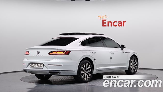 Volkswagen Arteon 2.0 TDI Premium — пробег 71 235 км — фото 2 из 5