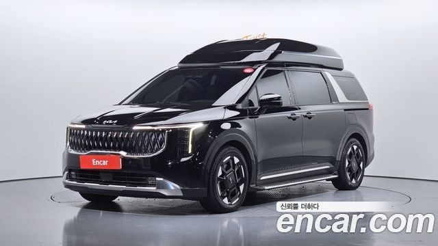 Kia Carnival Diesel 9-Seater Hi Limousine Signature — пробег 48 103 км — фото 1 из 5
