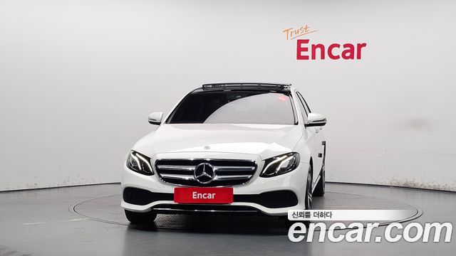 Mercedes-Benz E-Class из Кореи Encar