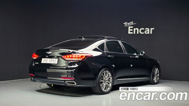 Hyundai Genesis из Кореи Encar