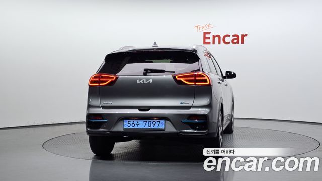 Kia Niro Prestige — пробег 71 869 км — фото 4 из 5