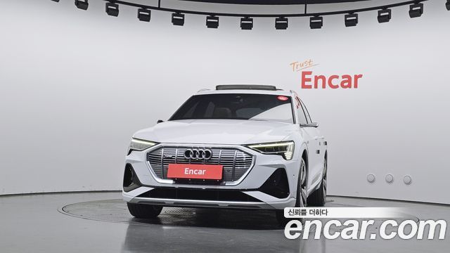 Audi e-tron из Кореи Encar