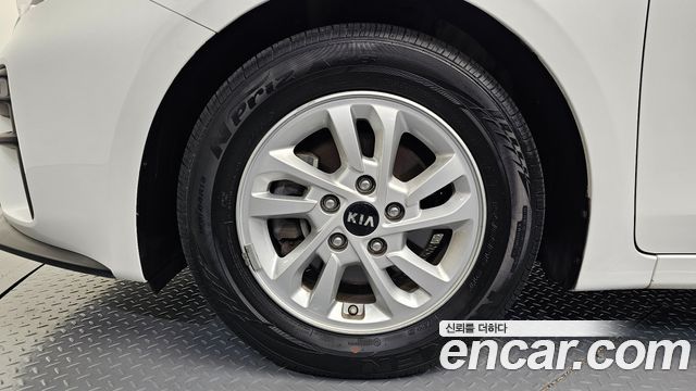 Kia K3 из Кореи Encar