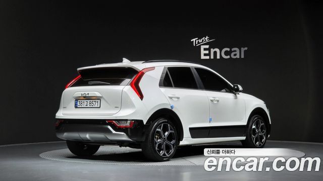 Kia Niro Signature — пробег 40 527 км — фото 2 из 5