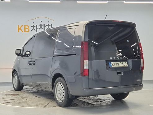 Hyundai Staria Cargo 5-Seater Smart — пробег 104 682 км — фото 4 из 5