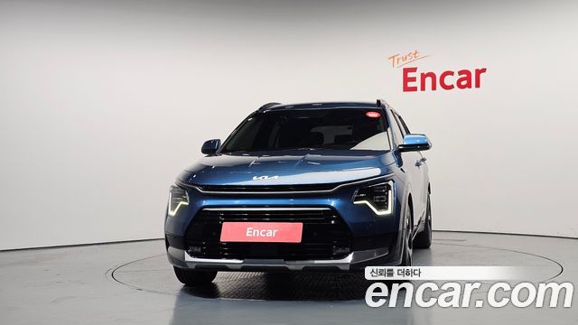 Kia Niro Signature — пробег 76 036 км — фото 3 из 5