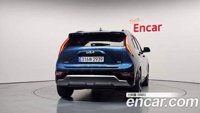 Kia Niro Signature — пробег 76 036 км — фото 4 из 5