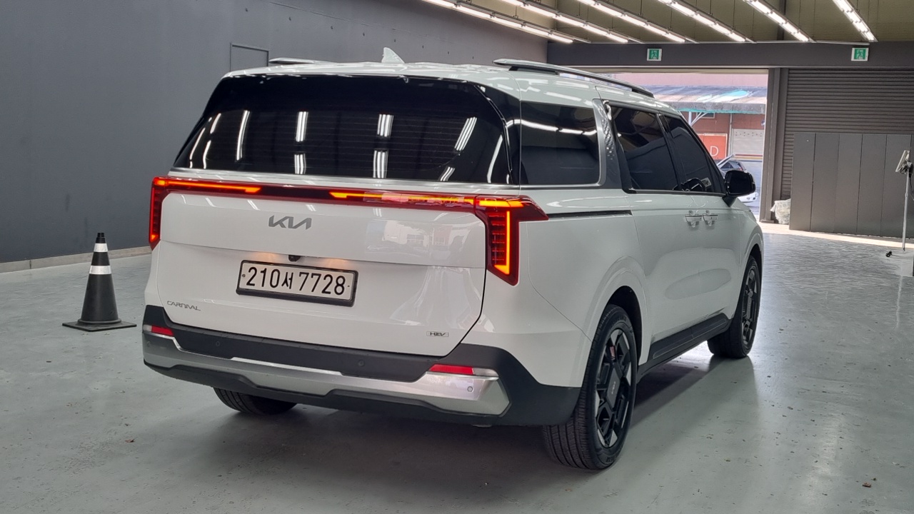 Kia Carnival из Кореи Encar