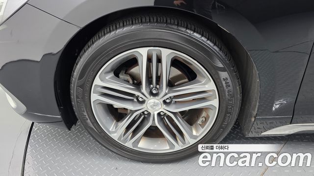 Hyundai Grandeur 2.2 Diesel Premium Special — пробег 203 675 км — фото 5 из 5