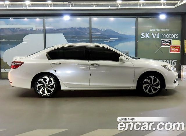 Honda Accord 2.4 9th — пробег 71 221 км — фото 3 из 5