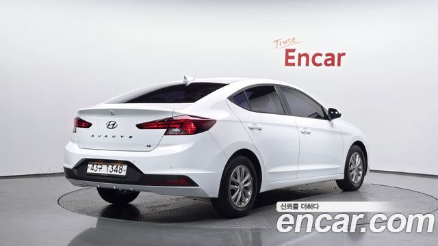 Hyundai AVANTE из Кореи Encar