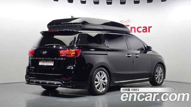 Kia Carnival Gasoline 7-Seater Hi-Limousine (Special) — пробег 72 490 км — фото 2 из 5