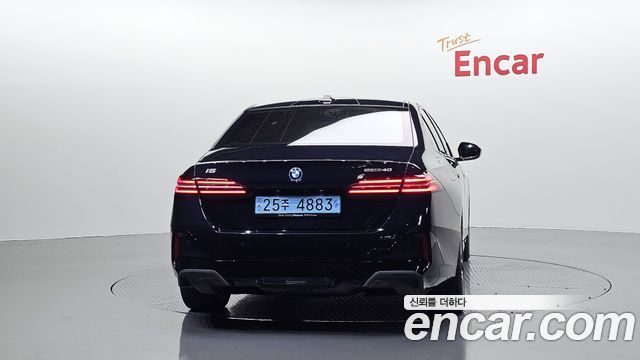 BMW i5 eDrive 40 M Sport — пробег 35 150 км — фото 4 из 5