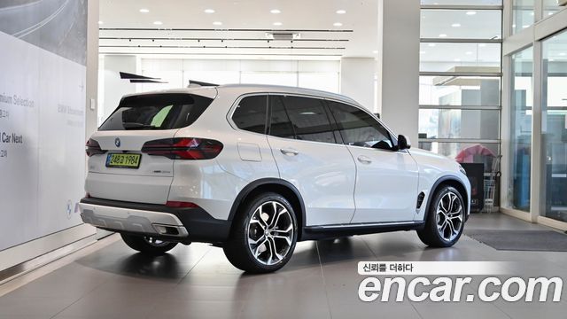 BMW X5 xDrive 50e xLine — пробег 4 168 км — фото 4 из 5