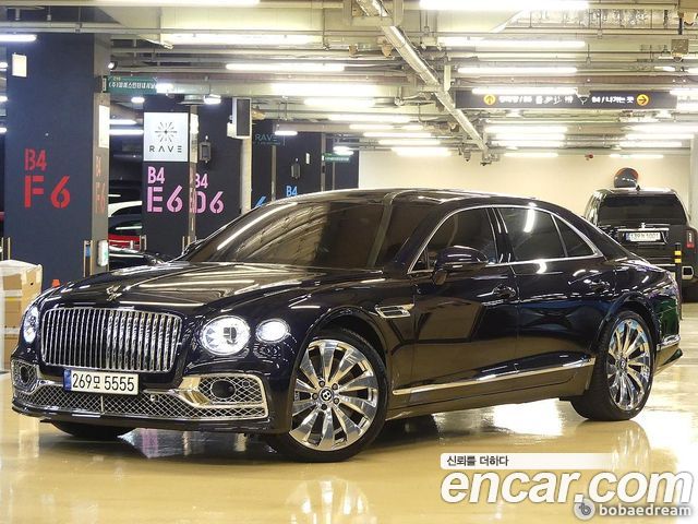 Bentley Flying Spur 4.0 — пробег 12 000 км — фото 2 из 5