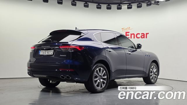 Maserati Levante из Кореи Encar
