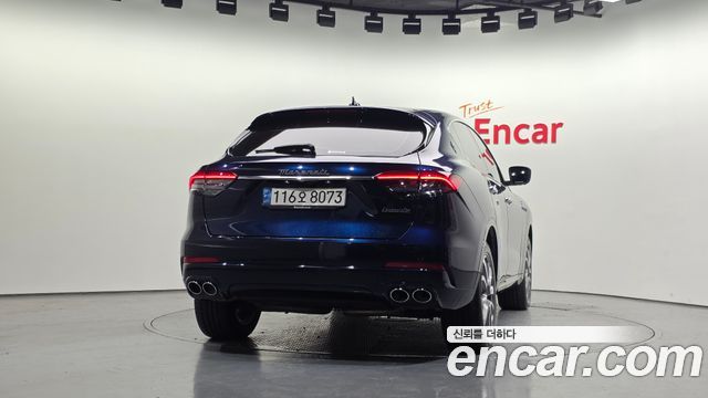 Maserati Levante из Кореи Encar