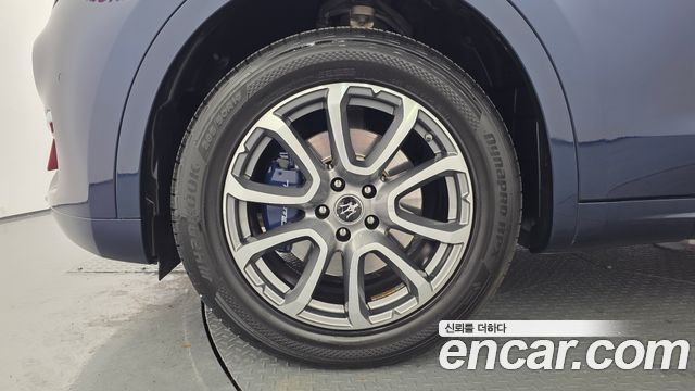 Maserati Levante из Кореи Encar