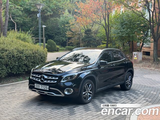 Mercedes-Benz GLA-Class GLA220 Premium — пробег 76 130 км — фото 1 из 5