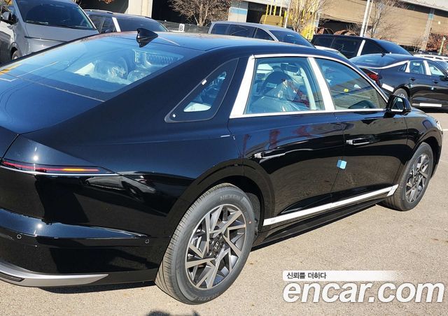 Hyundai Grandeur Premium — пробег 1 км — фото 5 из 5