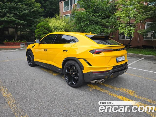 Lamborghini Urus 4.0 V8 Performante — пробег 15 100 км — фото 4 из 5