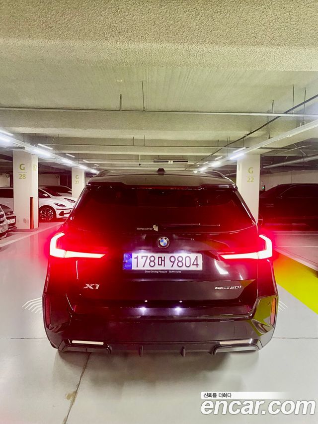 BMW X1 sDrive 20i M Sport — пробег 37 400 км — фото 4 из 5