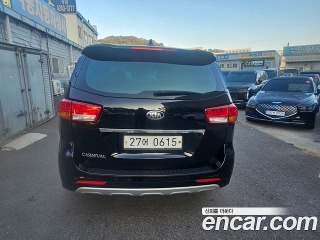 Kia Carnival из Кореи Encar