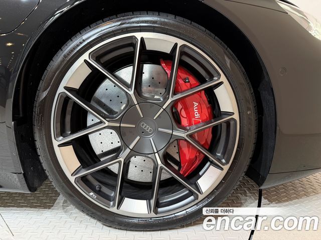 Audi RS e-tron GT из Кореи Encar