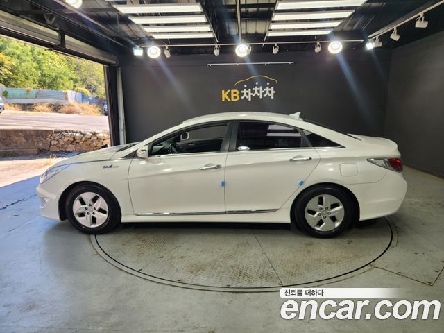 Hyundai Sonata 2.0 Premier — пробег 183 154 км — фото 3 из 5
