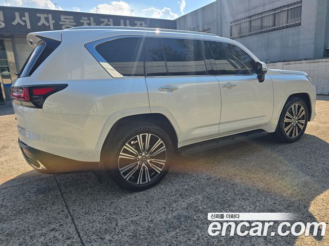 Lexus LX 700h Luxury — пробег 25 713 км — фото 5 из 5