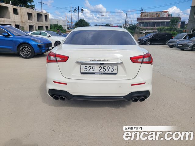 Maserati Ghibli из Кореи Encar